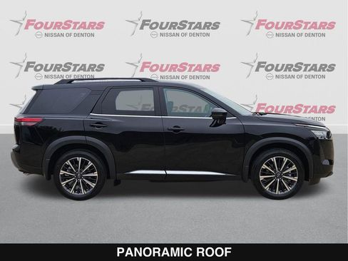New 2026 Nissan Pathfinder Platinum FWD image 3