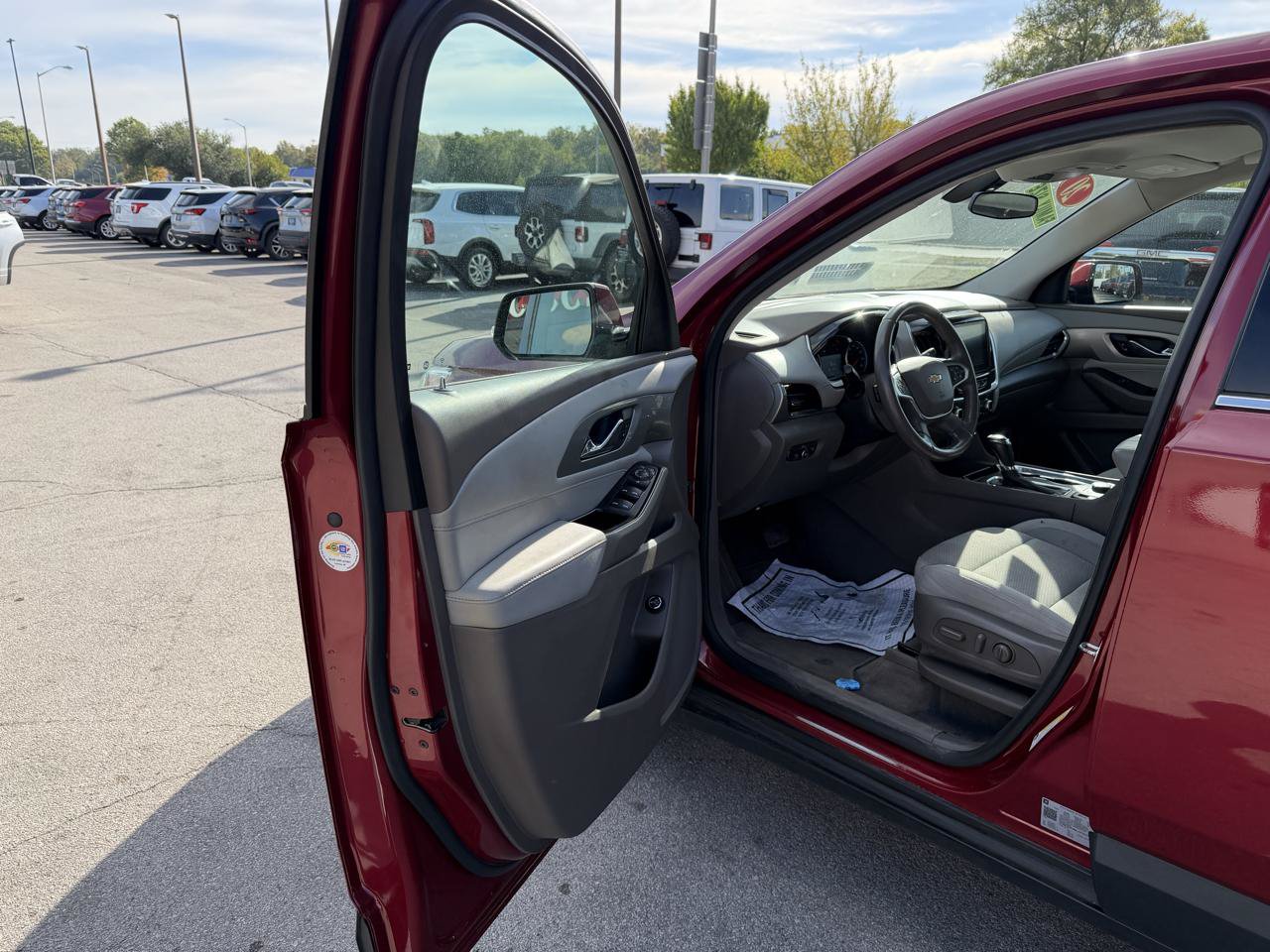Used 2020 Chevrolet Traverse LT AWD/4WD image 15