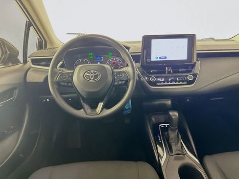 Used 2024 Toyota Corolla LE image 25