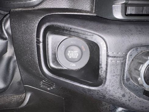 Used 2025 Jeep Wrangler Unlimited Rubicon AWD/4WD image 31