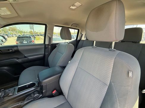 Used 2019 Toyota Tacoma SR w/ SR Convenience Package image 13