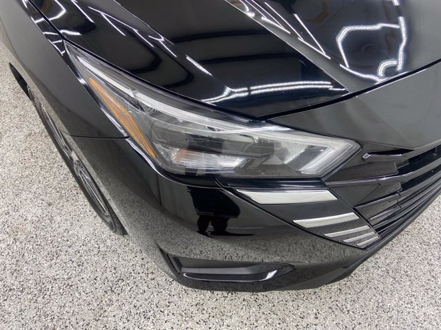Used 2025 Nissan Versa SV FWD image 9