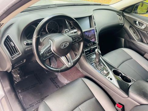 Used 2018 INFINITI Q50 Luxe w/ Essential Package (3.0T Luxe) image 11