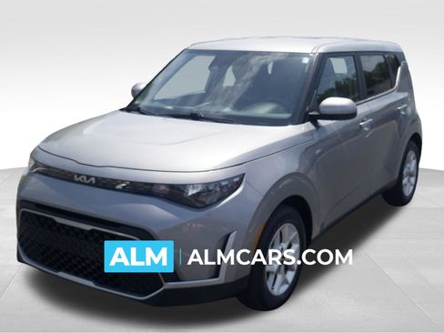 Used 2024 Kia Soul LX w/ Option Group 015 FWD image 1