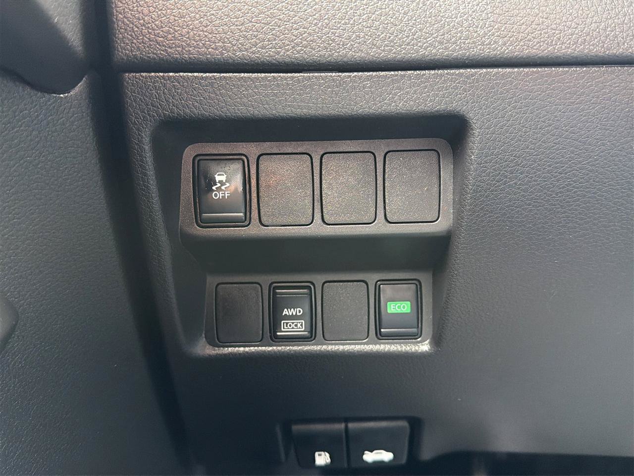 Used 2019 Nissan Rogue Sport S w/ Appearance Package AWD/4WD image 25
