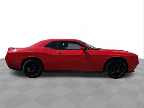 Used 2021 Dodge Challenger SXT RWD image 6