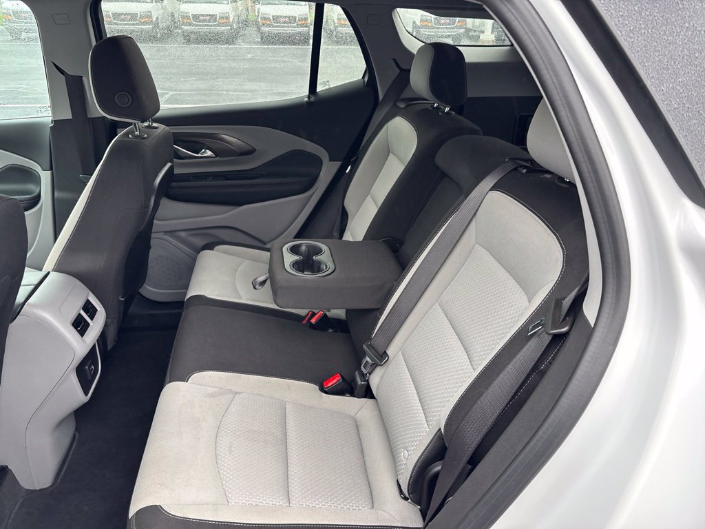Used 2024 GMC Terrain SLE FWD image 27
