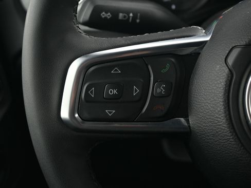 Used 2025 Jeep Wrangler Sahara w/ Safety Group image 31