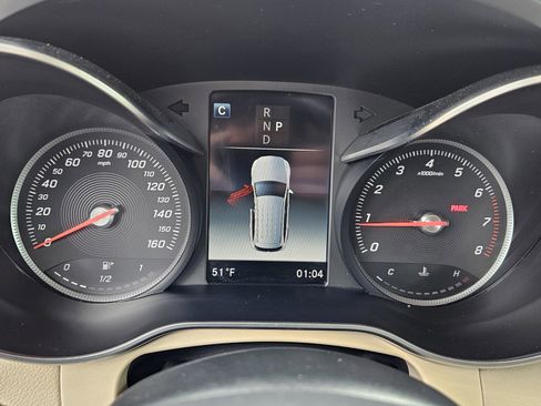 Used 2018 Mercedes-Benz GLC 300 4MATIC image 19