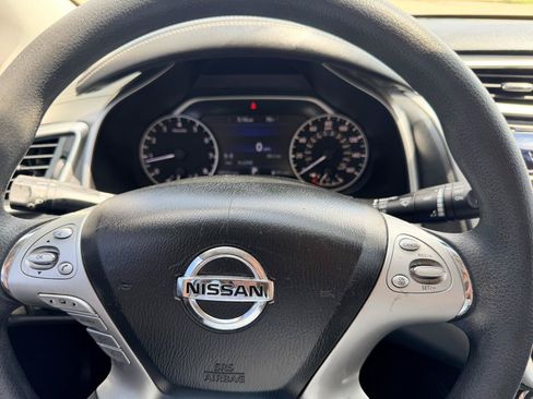 Used 2016 Nissan Murano S FWD image 12