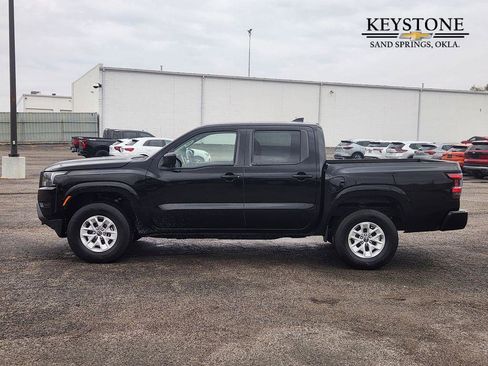 Used 2024 Nissan Frontier SV image 4