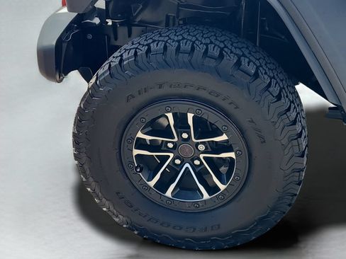 Used 2025 Jeep Wrangler Unlimited Rubicon w/ XTREMEE 35" Tire Package AWD/4WD image 24