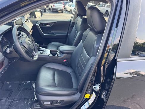 Used 2021 Toyota RAV4 Limited AWD/4WD image 17
