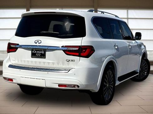 Used 2022 INFINITI QX80 Sensory w/ Cargo Package RWD image 2