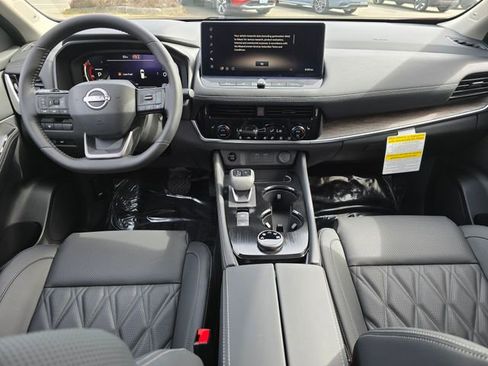 New 2026 Nissan Rogue Platinum image 14