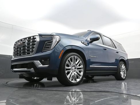 Used 2025 GMC Yukon Denali w/ Denali Reserve Package AWD/4WD image 25
