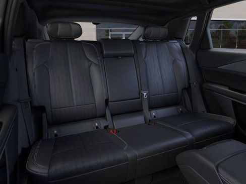 New 2027 Cadillac Lyriq Luxury RWD image 17