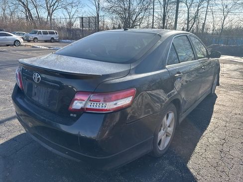 Used 2011 Toyota Camry image 4