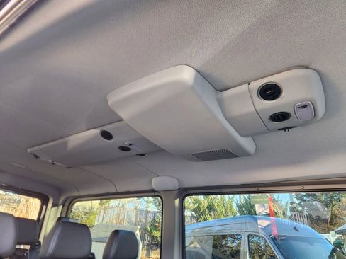 Used 2016 Mercedes-Benz Sprinter 2500 image 45