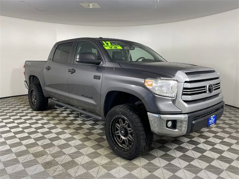 Used 2017 Toyota Tundra SR5 image 18