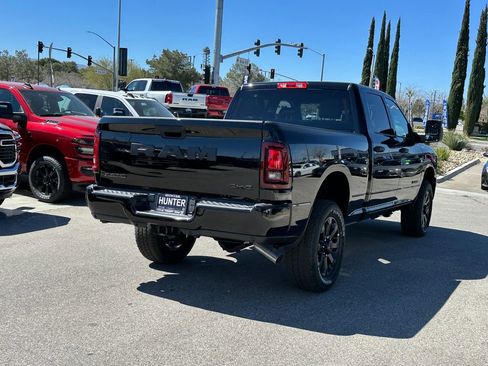 New 2026 RAM 2500 Big Horn AWD/4WD image 8