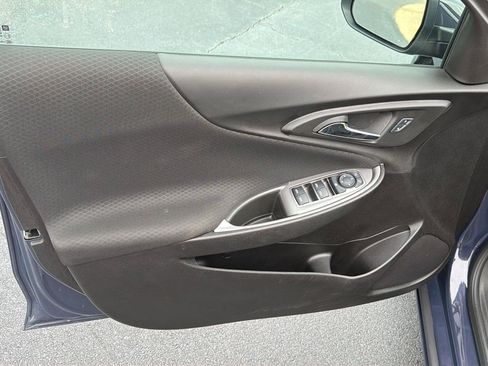 Used 2025 Chevrolet Malibu LT FWD image 16