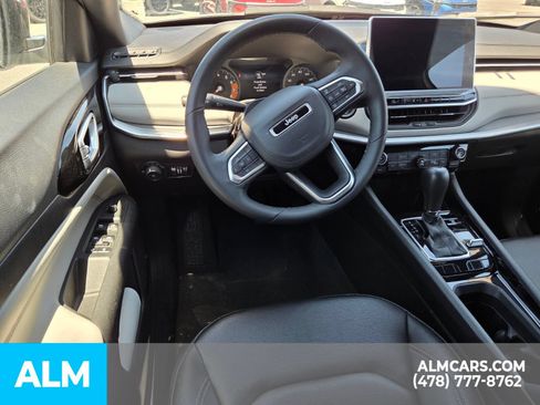 Used 2025 Jeep Compass Limited AWD/4WD image 16