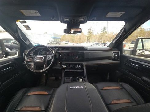 Used 2024 GMC Sierra 2500 AT4 w/ AT4 Preferred Package image 26