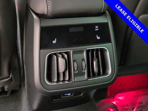 Used 2025 Maserati Grecale Modena image 21