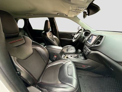 Used 2022 Jeep Cherokee Trailhawk image 26