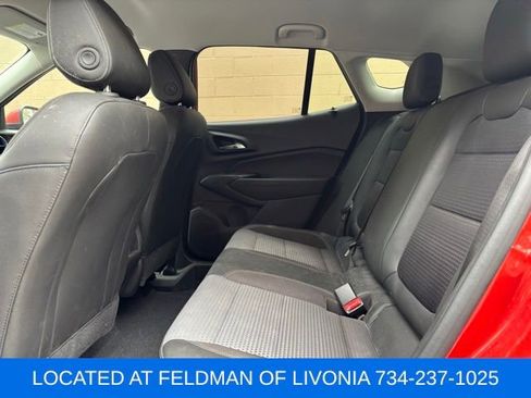 Used 2024 Chevrolet Trax LT w/ Driver Confidence Package FWD image 9