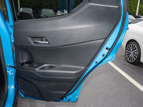 Used 2019 Toyota C-HR XLE image 13