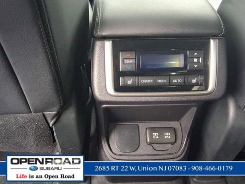 Used 2022 Subaru Ascent Limited w/ Technology Package image 11