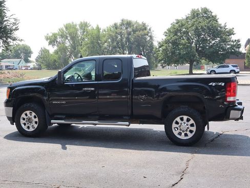 Used 2011 GMC Sierra 2500 SLT w/ SLT Convenience Package AWD/4WD image 8