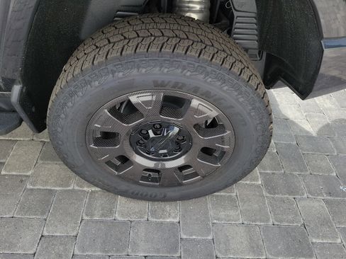 New 2026 GMC Hummer EV 3X w/ Carbon Fiber Edition Package AWD/4WD image 10