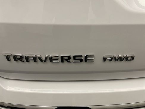 Used 2023 Chevrolet Traverse Premier image 26