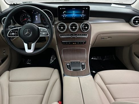 Certified 2022 Mercedes-Benz GLC 300 4MATIC image 3