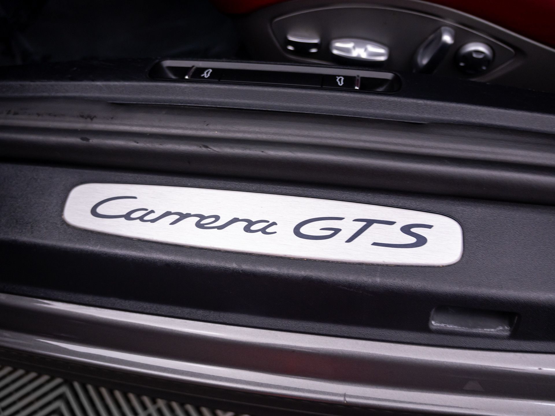 Used 2018 Porsche 911 Carrera GTS RWD image 15