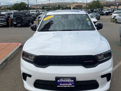 Used 2025 Dodge Durango GT AWD/4WD image 1