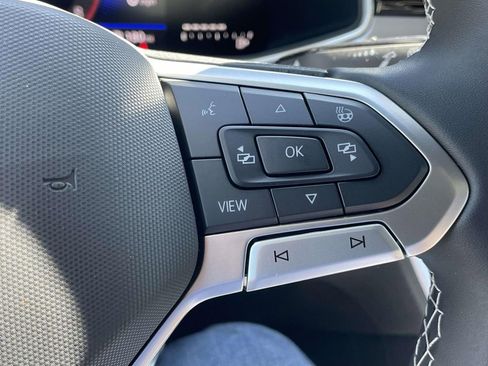New 2026 Volkswagen Taos SE FWD image 21
