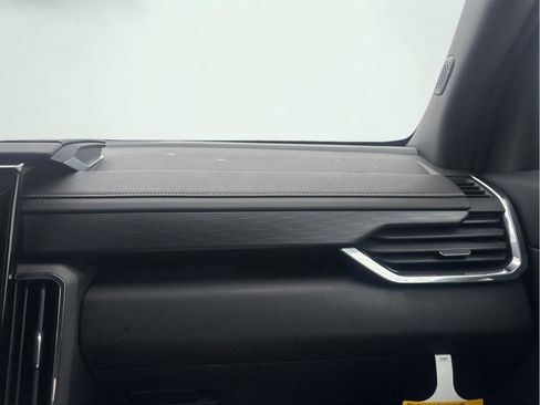 New 2026 GMC Acadia Elevation w/ Black Edition AWD/4WD image 16