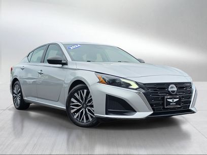 Used 2024 Nissan Altima 2.5 SV