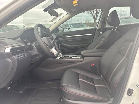 New 2026 Nissan Altima 2.5 SR image 18