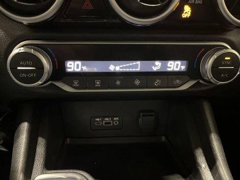 Used 2020 Nissan Sentra SV FWD image 18