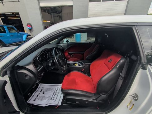 Used 2020 Dodge Challenger R/T Scat Pack RWD image 10