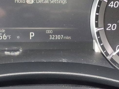 Used 2024 Toyota Highlander XLE image 22