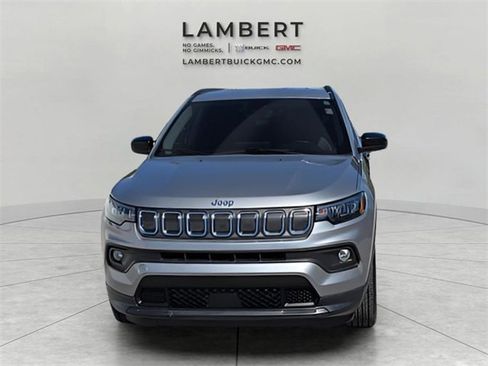 Used 2022 Jeep Compass Latitude image 32