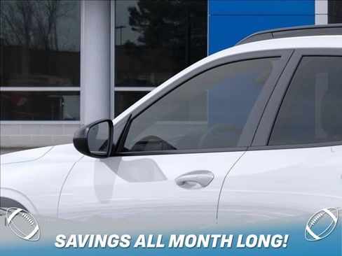 New 2026 Chevrolet Trax LT w/ Driver Confidence Package FWD image 12
