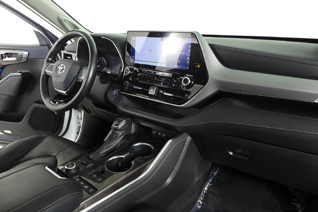 Used 2021 Toyota Highlander Platinum AWD/4WD image 13