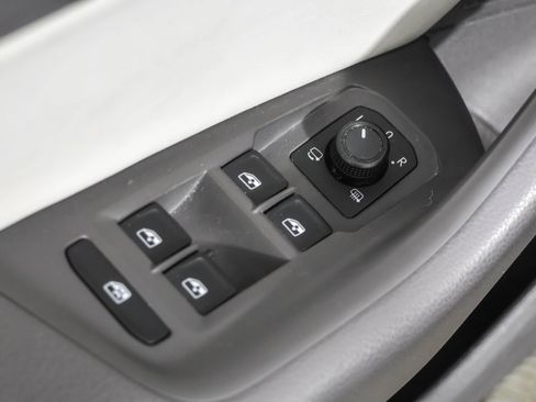 Used 2019 Volkswagen Arteon SEL Premium image 35